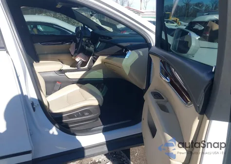 2017 Cadillac Xt5 Luxury z USA, uszkodzony, nr VIN 1GYKNBRSXHZ231483